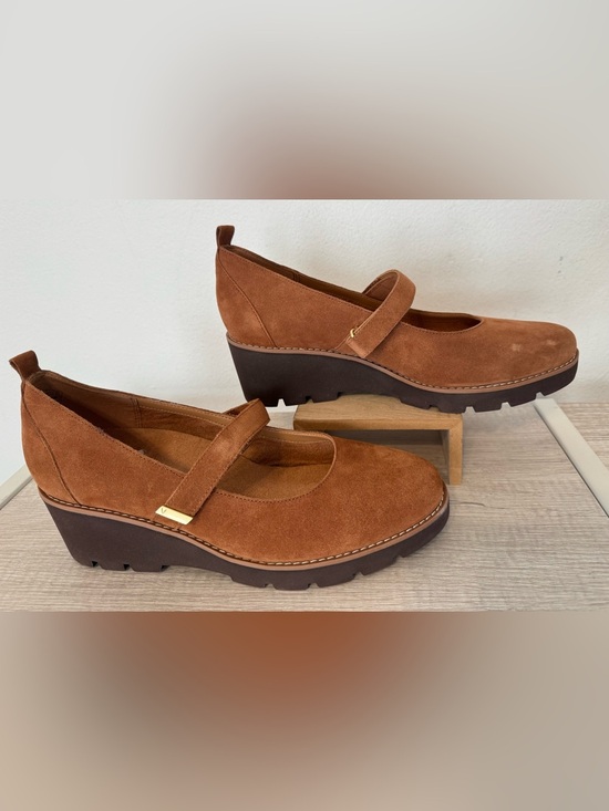 Vionic Shoes - Vionic Alma Suede Wedge Heel Mary Jane Shoes Tan Comfort Size 11 *Flaw*